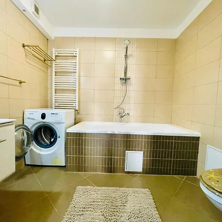 Joy Spacious Apartment